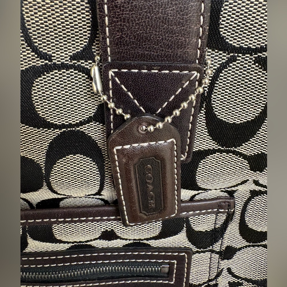 Coach Black and Cream Signature Tote - Picture 3 of 16